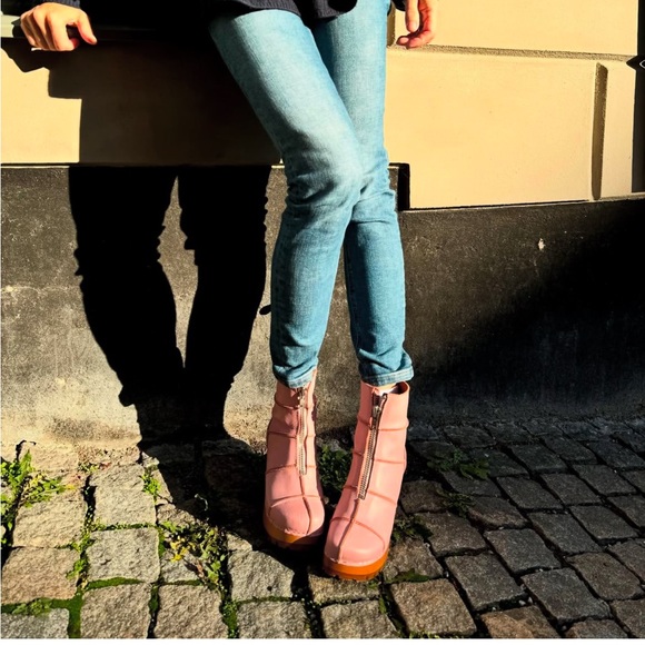 Swedish Hasbeens NWT Rough Stitched Mid Calf Clog Boot Pale Pink LOVE 🌸 - Picture 7 of 13